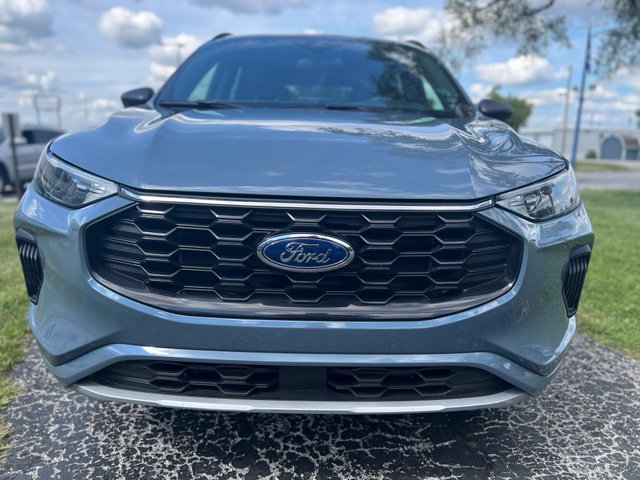 Used 2023 Ford Escape ST-Line AWD/4WD image 3