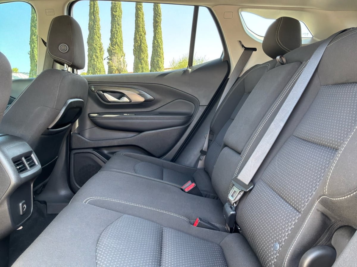 Used 2022 GMC Terrain SLE FWD image 19