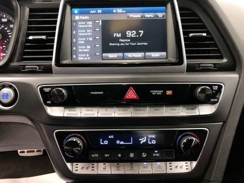 Used 2018 Hyundai Sonata Limited FWD image 19