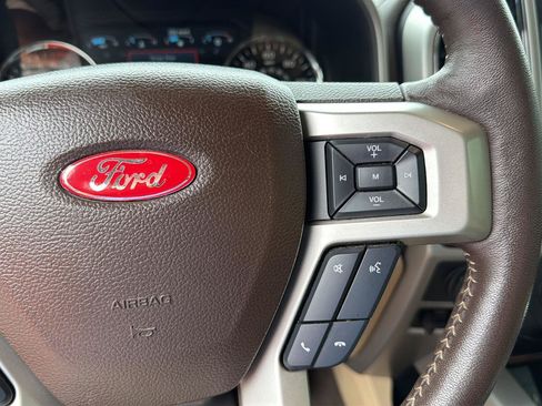 Used 2020 Ford F150 Lariat w/ Equipment Group 502A Luxury AWD/4WD image 22
