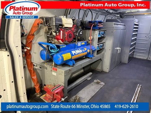 Used 2017 Chevrolet Express 3500 Extended RWD image 41