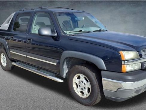 Used 2005 Chevrolet Avalanche LS w/ Onstar Plus Package RWD image 10