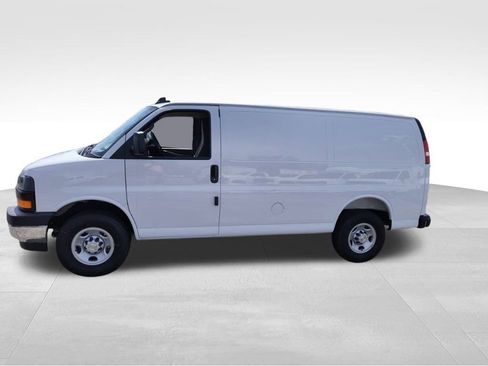New 2025 Chevrolet Express 2500 w/ Driver Convenience Package image 5