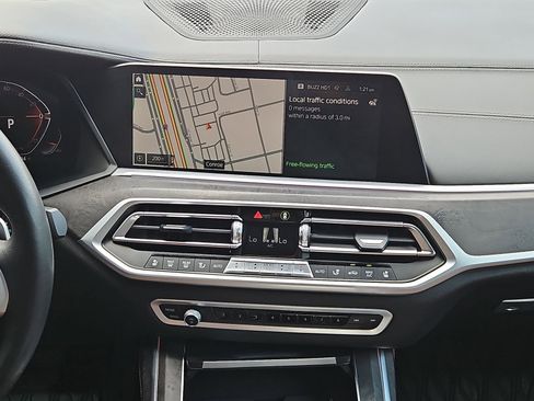 Used 2022 BMW X7 xDrive40i w/ Executive Package image 15