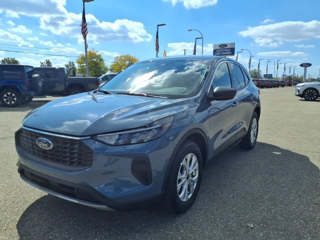 Certified 2024 Ford Escape Active AWD/4WD image 3