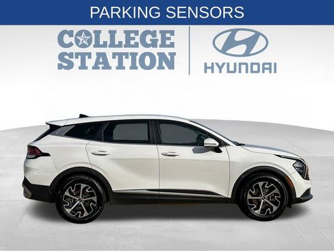 Used 2023 Kia Sportage EX image 11