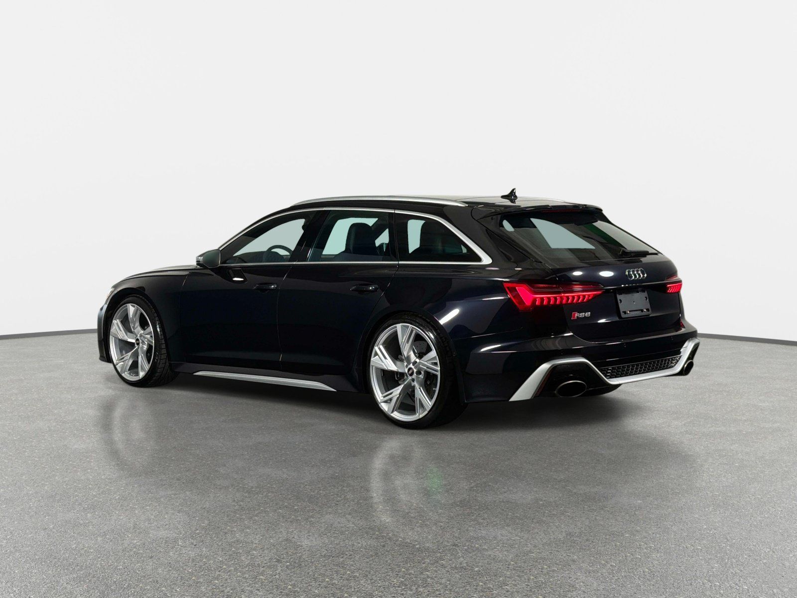 Used 2021 Audi RS 6 AWD/4WD image 5