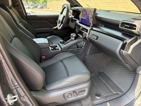 Used 2026 Toyota 4Runner Limited AWD/4WD image 16