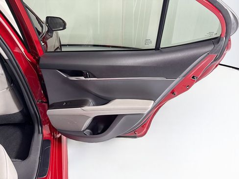 Used 2021 Toyota Camry SE w/ Carpet Mat Package (TMS) image 27