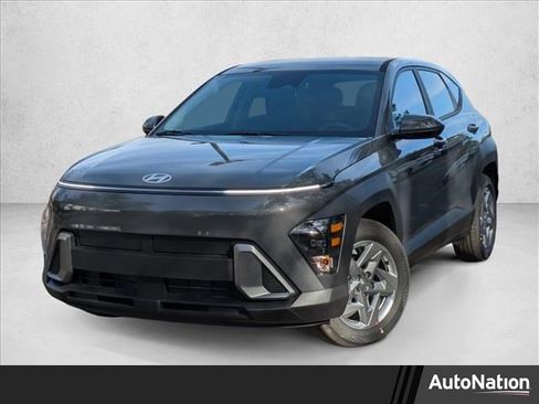 New 2026 Hyundai Kona SE image 1
