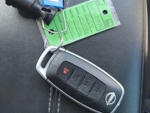 Used 2024 Nissan Sentra SV image 22