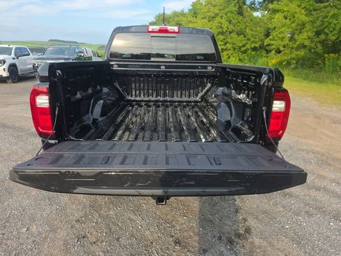 New 2026 GMC Canyon AT4 AWD/4WD image 35