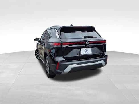 Certified 2025 Volkswagen Tiguan S AWD/4WD image 3