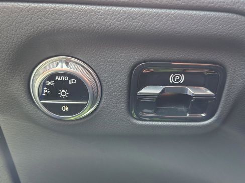 Used 2022 Mercedes-Benz EQS 450+ Sedan image 19