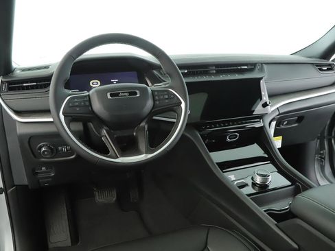 New 2026 Jeep Grand Cherokee Limited w/ Limited Altitude Package image 2