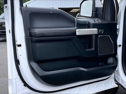 Used 2019 Ford F150 Lariat AWD/4WD image 23