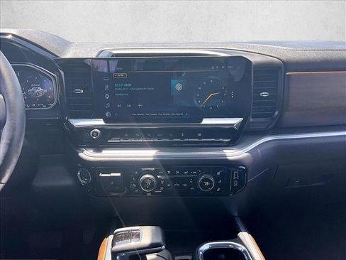Used 2026 Chevrolet Silverado 1500 High Country AWD/4WD image 8