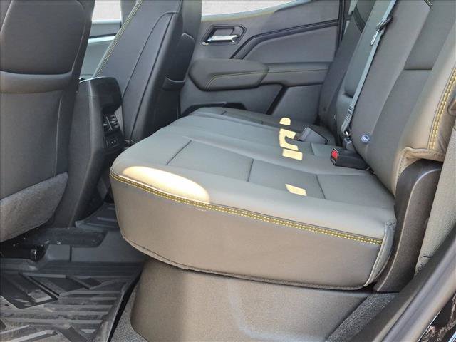 New 2026 Chevrolet Colorado ZR2 AWD/4WD image 17