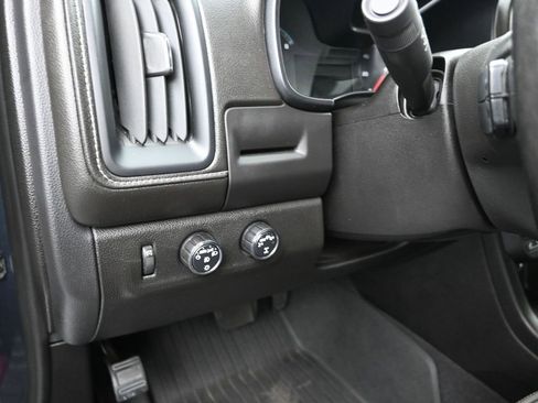 Used 2019 GMC Canyon Denali image 13