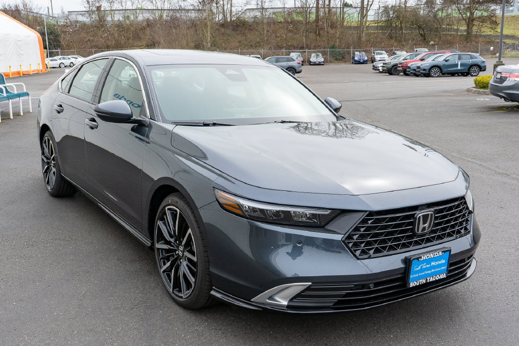 New 2026 Honda Accord Touring image 4