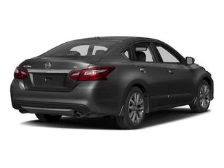 Used 2017 Nissan Altima 2.5 SL w/ Moonroof Package FWD video 2