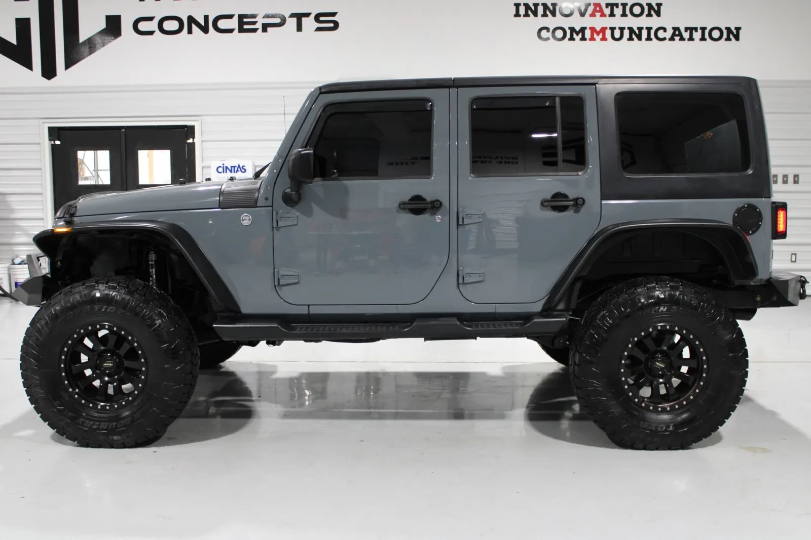 Used 2015 Jeep Wrangler Unlimited Sport w/ Quick Order Package 24S AWD/4WD image 21
