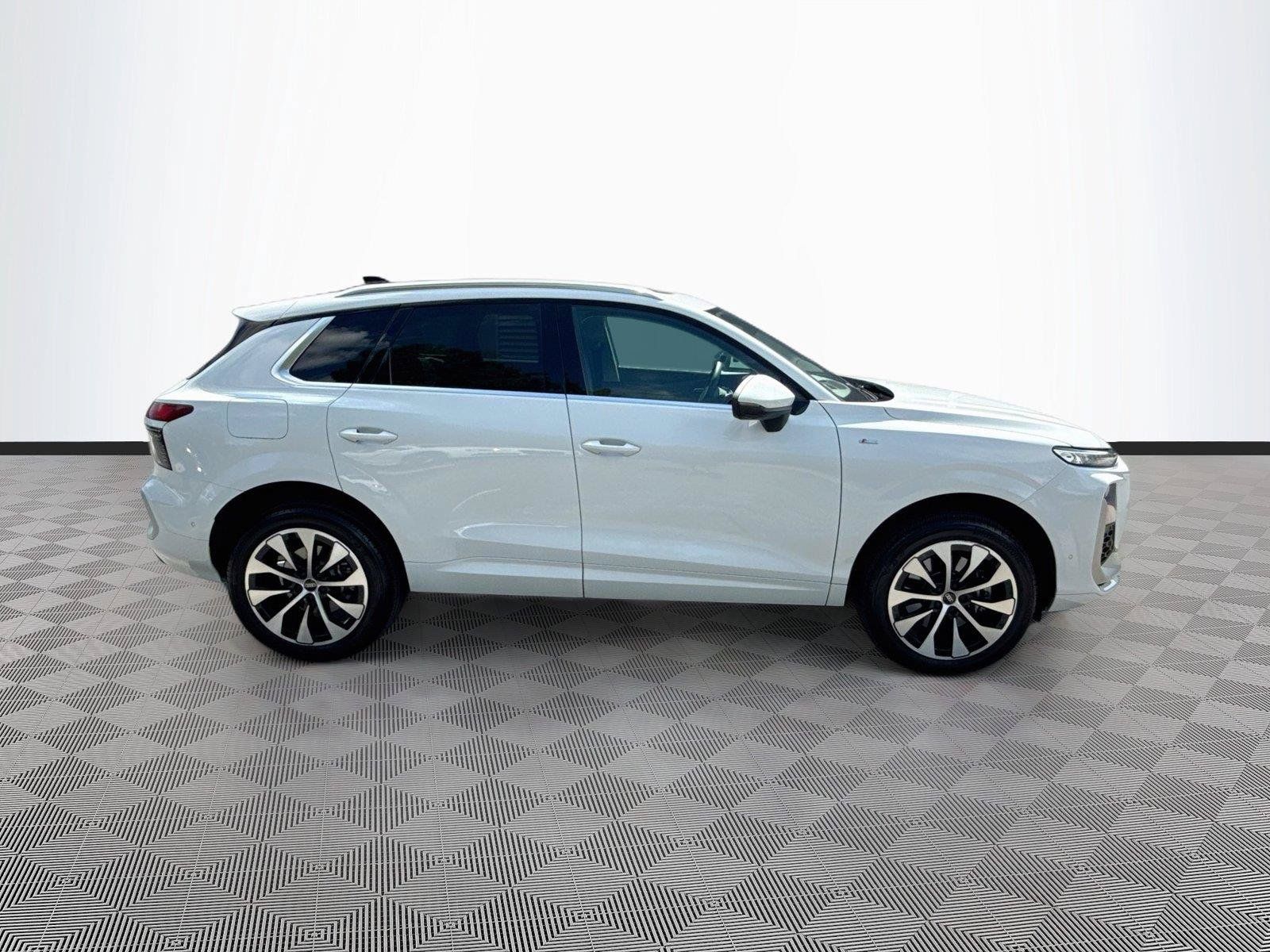 Certified 2026 Audi Q3 quattro 2.0T AWD/4WD image 8