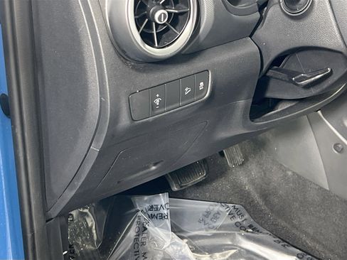 Used 2023 Hyundai Kona SEL image 10