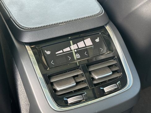 Certified 2024 Volvo XC90 B5 Plus AWD/4WD image 14