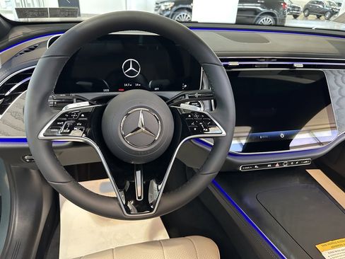 New 2026 Mercedes-Benz E 350 4MATIC Sedan image 6