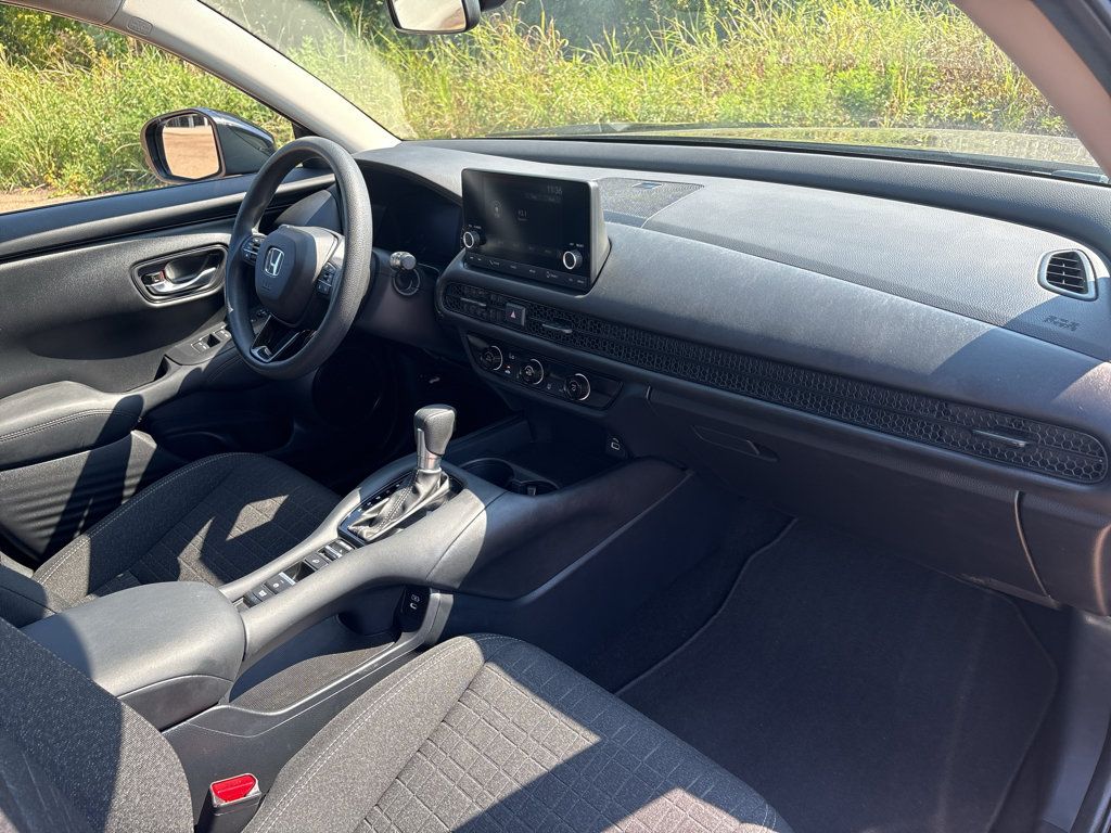 Used 2024 Honda HR-V LX image 13