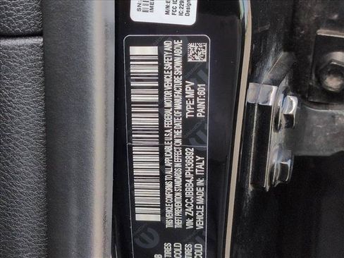 Used 2018 Jeep Renegade Latitude w/ Cold Weather Group AWD/4WD image 30