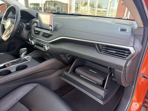 Used 2020 Nissan Altima 2.5 SR w/ Premium Package FWD image 21