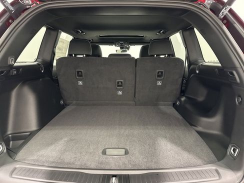 New 2025 Jeep Grand Cherokee Laredo X w/ Luxury Tech Group I image 9