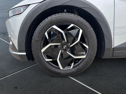 Used 2024 Hyundai Ioniq 5 SEL RWD image 14