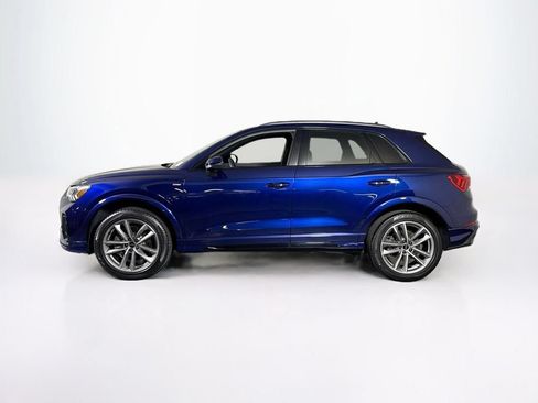 Used 2025 Audi Q3 2.0T Premium w/ Convenience Package AWD/4WD image 2