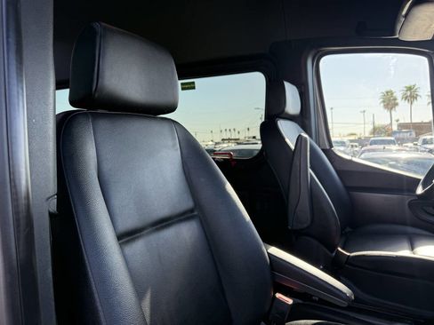 Used 2021 Mercedes-Benz Sprinter 2500 w/ Premium Package image 26