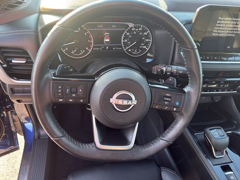Certified 2023 Nissan Rogue SL w/ SL Premium Package AWD/4WD image 16