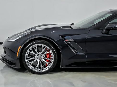 Used 2016 Chevrolet Corvette Z06 w/ 3LZ Preferred Equipment Group RWD image 7