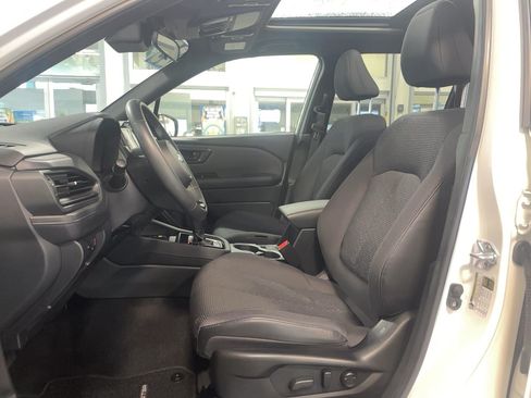 Used 2025 Subaru Forester Premium AWD/4WD image 6