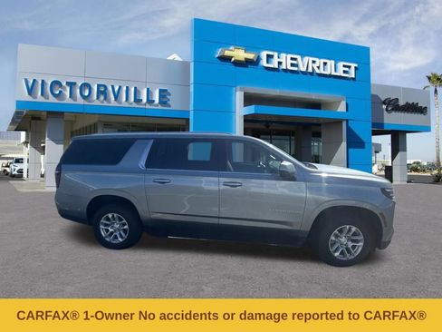 Used 2025 Chevrolet Suburban LT AWD/4WD image 4