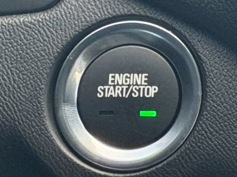 Used 2023 Chevrolet Equinox LT FWD image 23