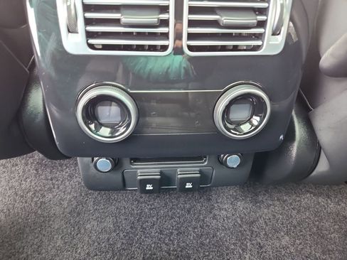 Used 2019 Land Rover Range Rover HSE image 27
