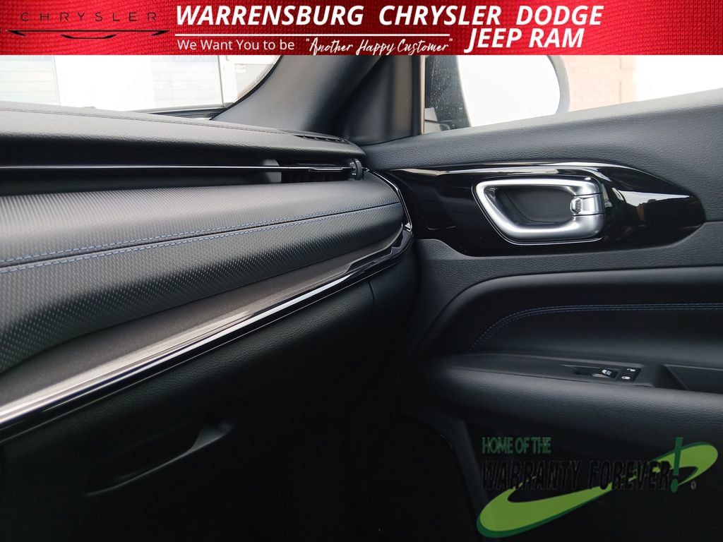 New 2026 Jeep Compass Latitude AWD/4WD image 26