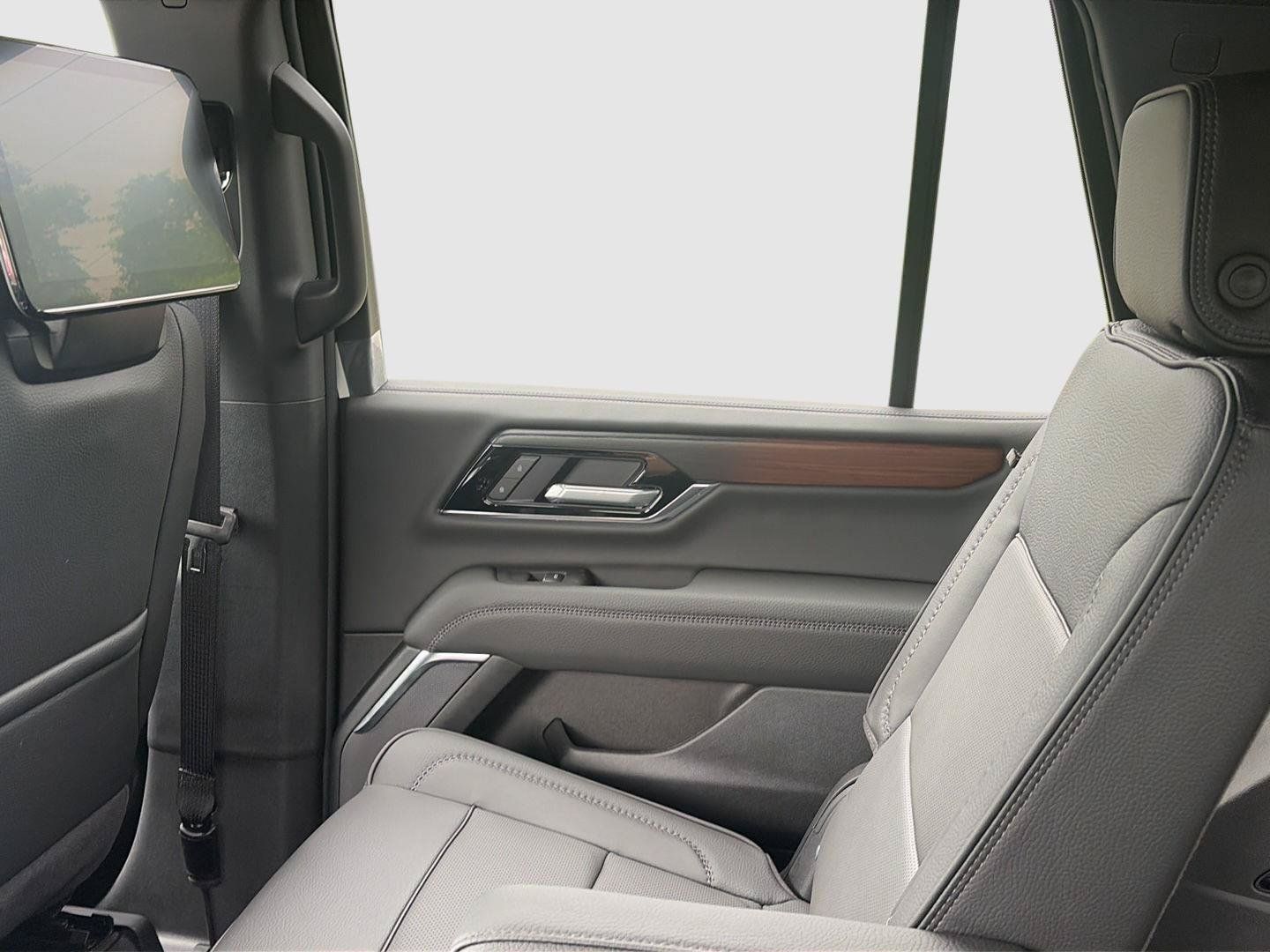 New 2026 GMC Yukon Denali w/ Advanced Technology Package AWD/4WD image 34