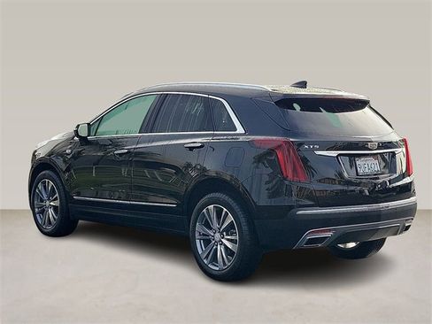 Used 2025 Cadillac XT5 Premium Luxury w/ Technology Package image 2