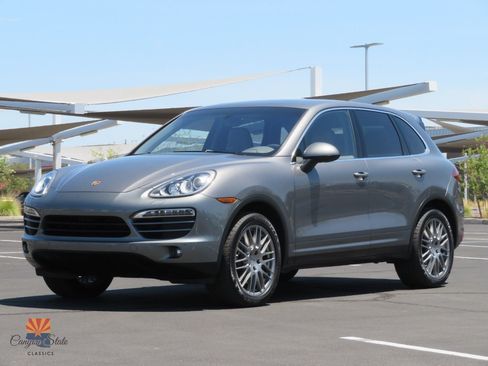 Used 2013 Porsche Cayenne AWD/4WD image 8