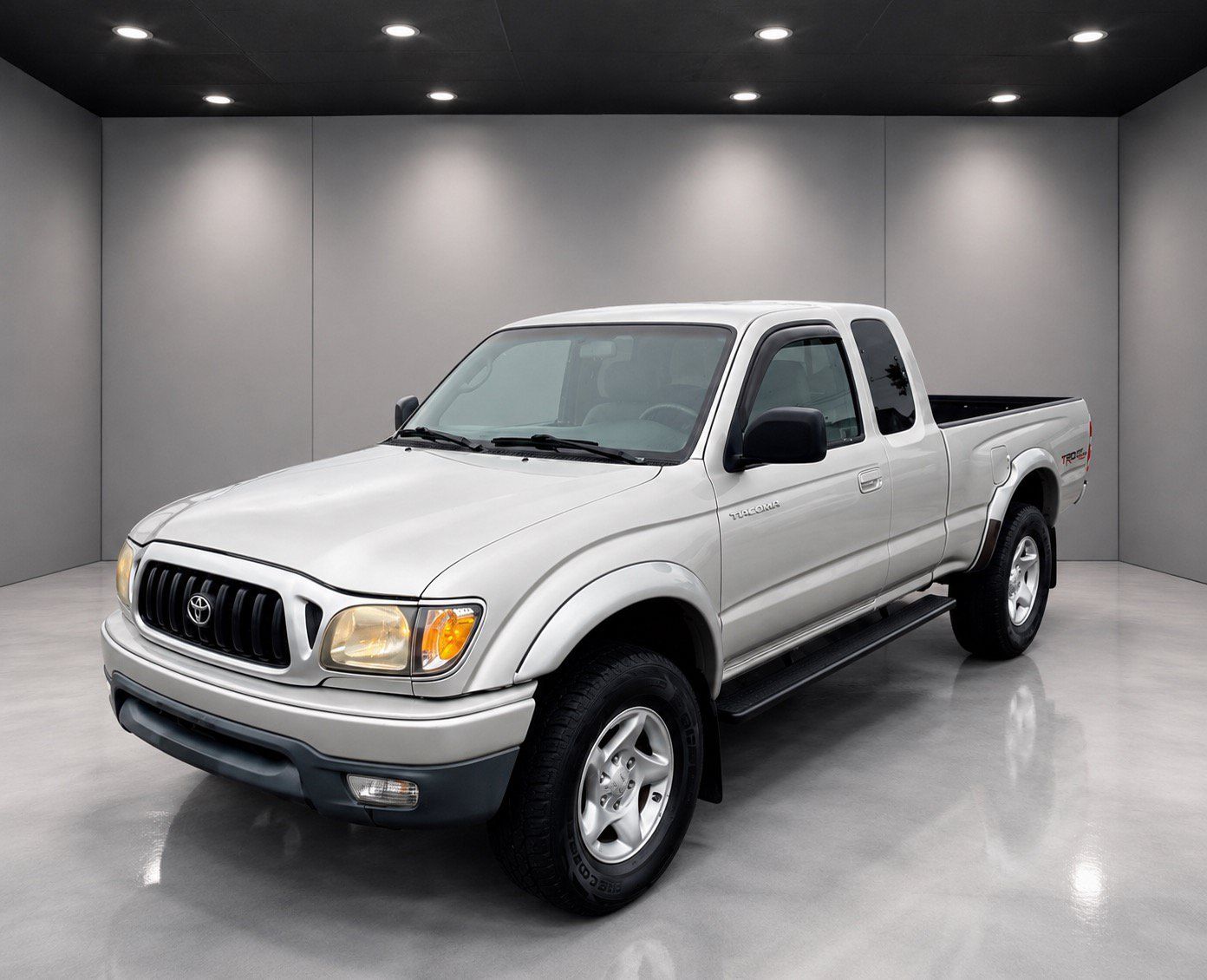 Used 2004 Toyota Tacoma 4x4 Xtracab V6 w/ SR5 Color-Keyed Pkg image 1