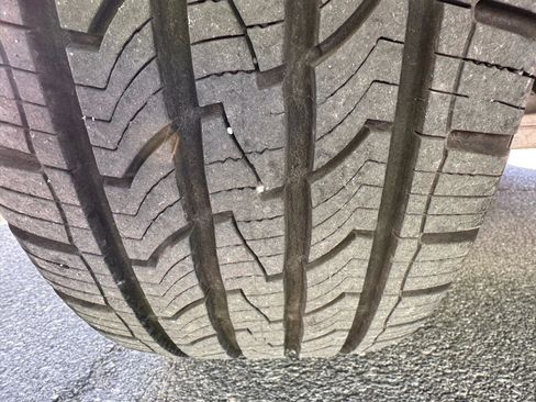 Used 2018 Jeep Grand Cherokee Limited image 9