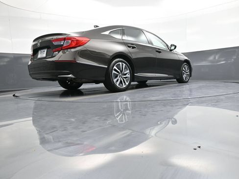 Used 2018 Honda Accord Touring image 29